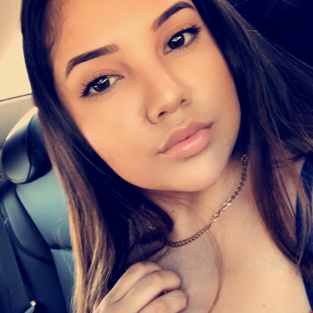 Meet your Posher, Kayla